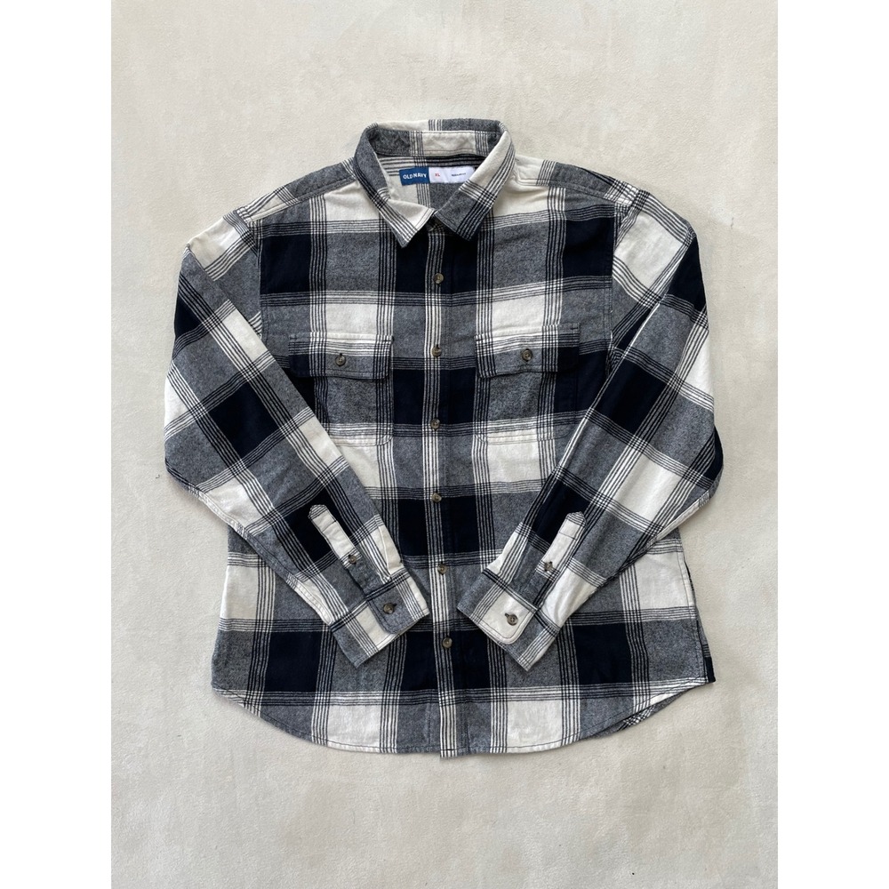 Old Navy Mens XL Regular Fit Flannel Shirt Black White Plaid Button Down Pocket